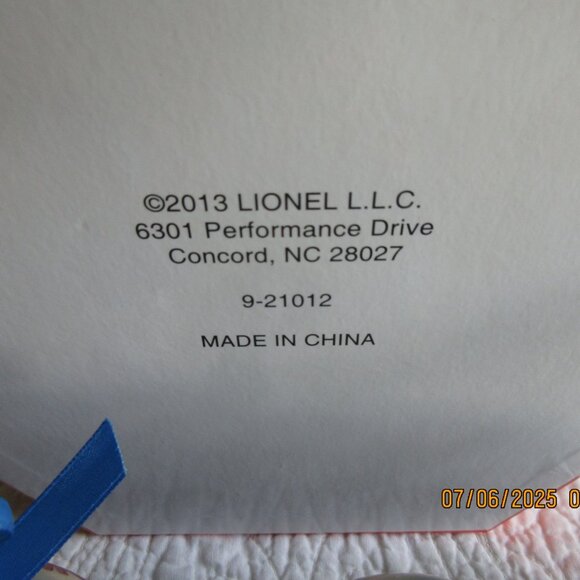 Lionel Train Christmas Ornaments Set 2013, 14-Piece “Around the Tree” Collection - Picture 8 of 9